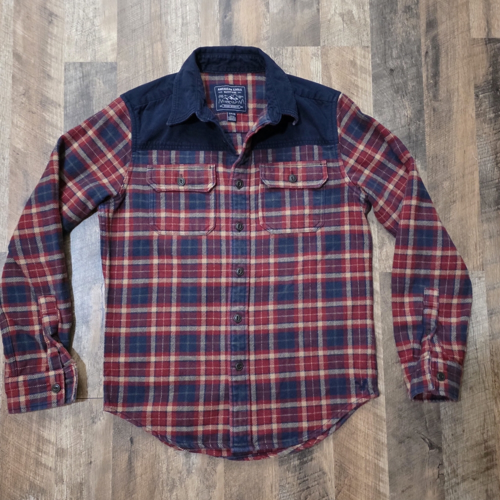 American Eagle Outfitters Red and Blue Casual Button Down Shirt
